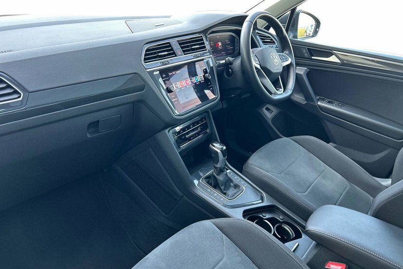 Volkswagen Tiguan 2.0 Tdi Elegance Suv Dsg 150 Ps EA71JRO Grey #2