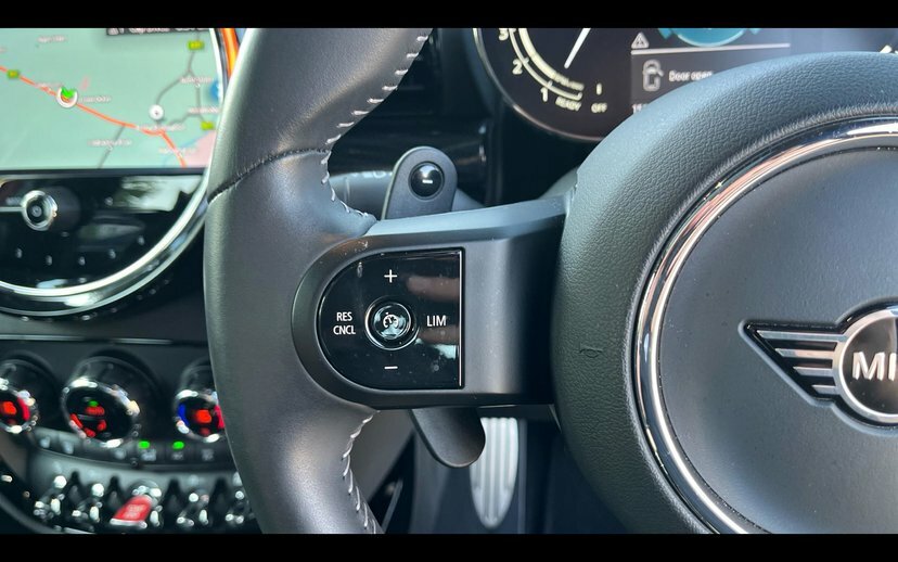 Mini Clubman 1.5 Cooper Classic 6Dr Black #17