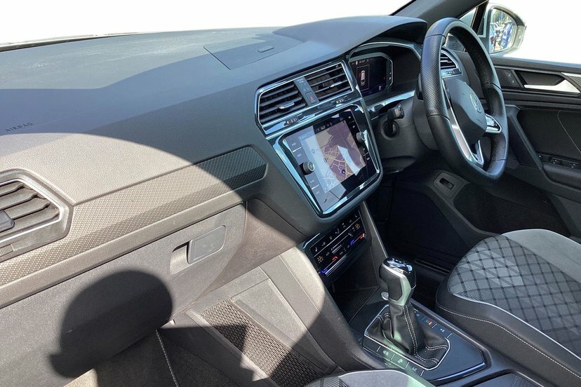 Volkswagen Tiguan 1.5 Tsi R-line Suv Dsg 150 Ps Silver #2