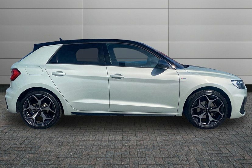 Audi A1 1.0 Tfsi 30 Black Edition Sportback S T EF75VME Silver #4