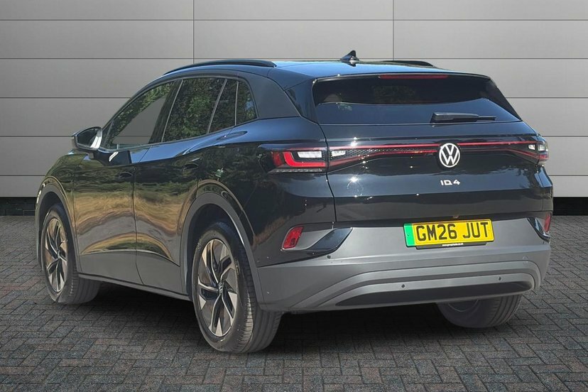 Volkswagen ID.4 Pure 52Kwh Match Suv 170 Ps Av Black #3