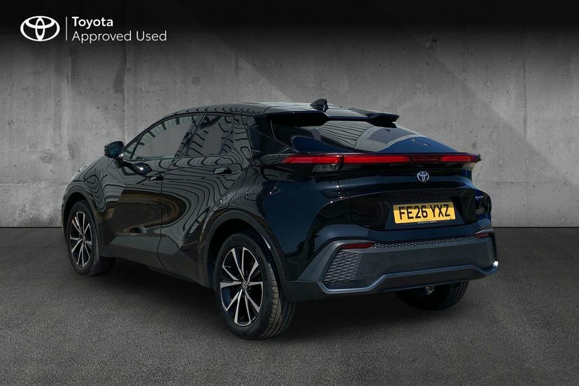 Toyota C-Hr 2.0 Vvt 13.6Kwh Design Suv Plug-in Hybr Black #4