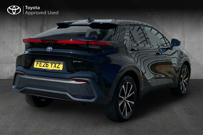 Toyota C-Hr 2.0 Vvt 13.6Kwh Design Suv Plug-in Hybr Black #2
