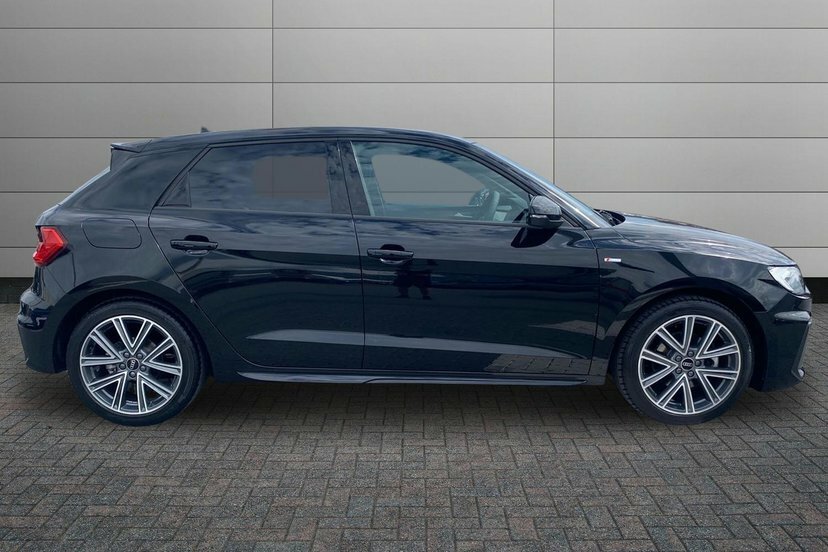 Audi A1 1.0 Tfsi 30 S Line Sportback S Tronic EA26YWD Black #4