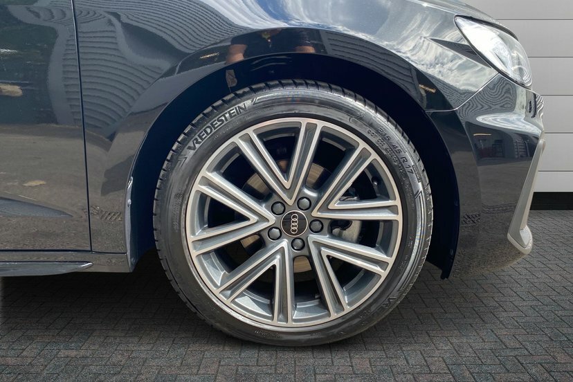 Audi A1 1.0 Tfsi 30 S Line Sportback S Tronic EA26YWD Black #5