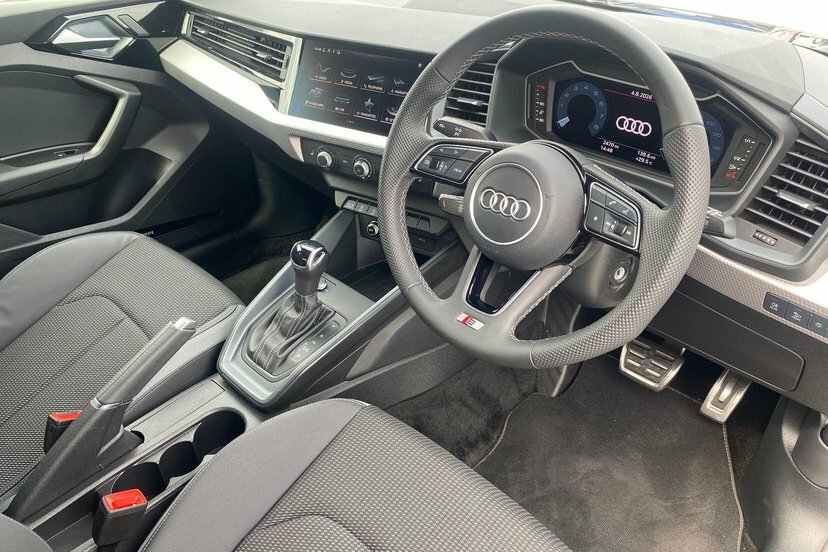 Audi A1 1.0 Tfsi 30 S Line Sportback S Tronic EA26YWD Black #6