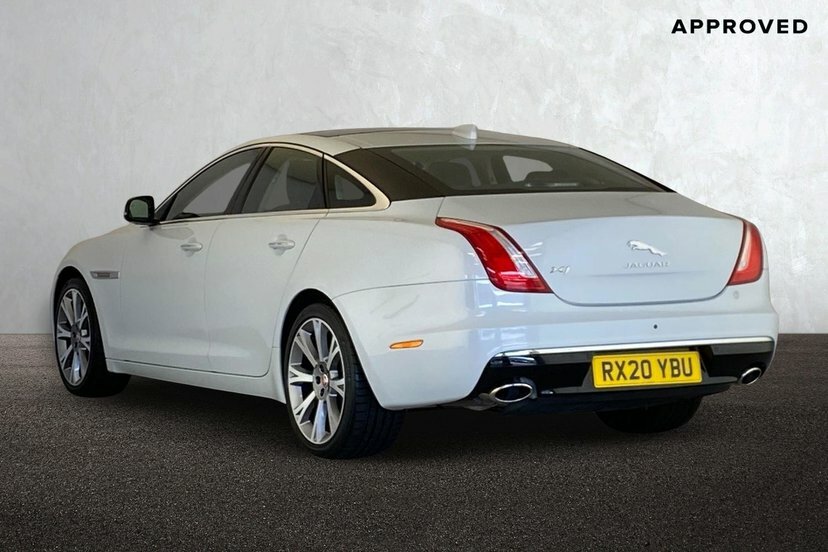 Jaguar XJ 3.0D V6 Portfolio Saloon 300 Ps White #2