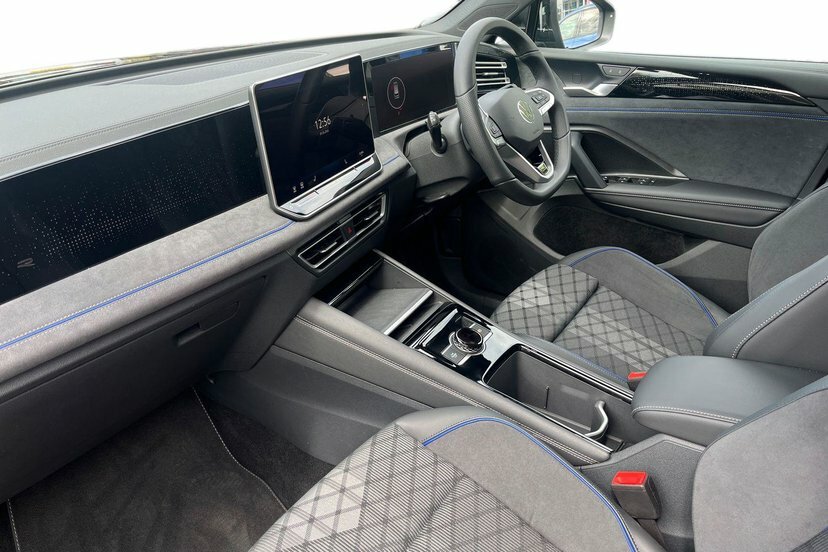 Volkswagen Tiguan 1.5 Etsi Mhev R-line Suv Hybrid Dsg 15 Black #2