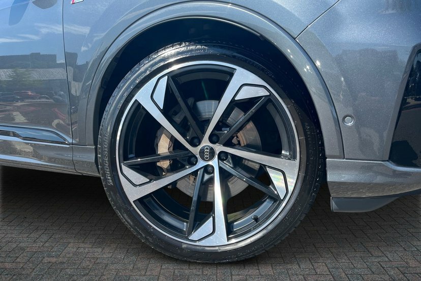 Audi Q7 3.0 Tfsi V6 55 Black Edition Suv Tiptro Grey #5