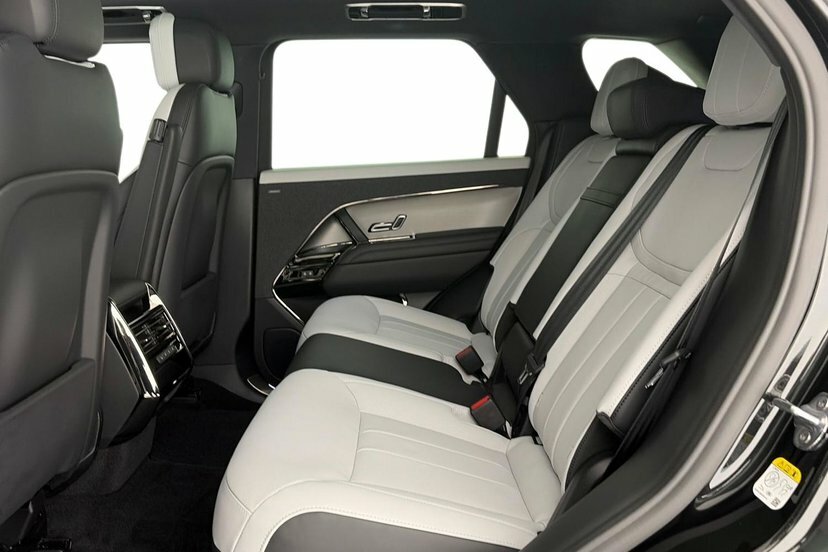Land Rover Range Rover Sport 3.0 D250 Mhev Edition Suv 4Wd 250 LM26WFW Black #4