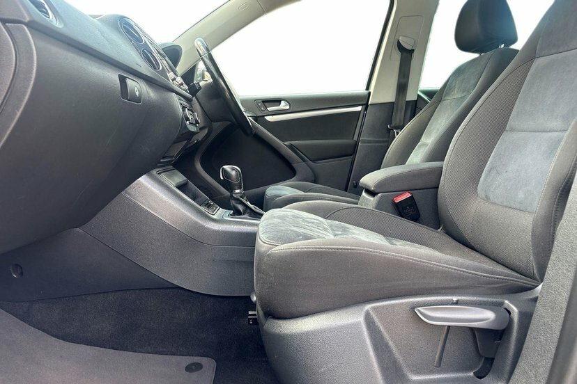 Volkswagen Tiguan 2.0 Tdi Bluemotion Tech Match Suv Dsg 4 Grey #2
