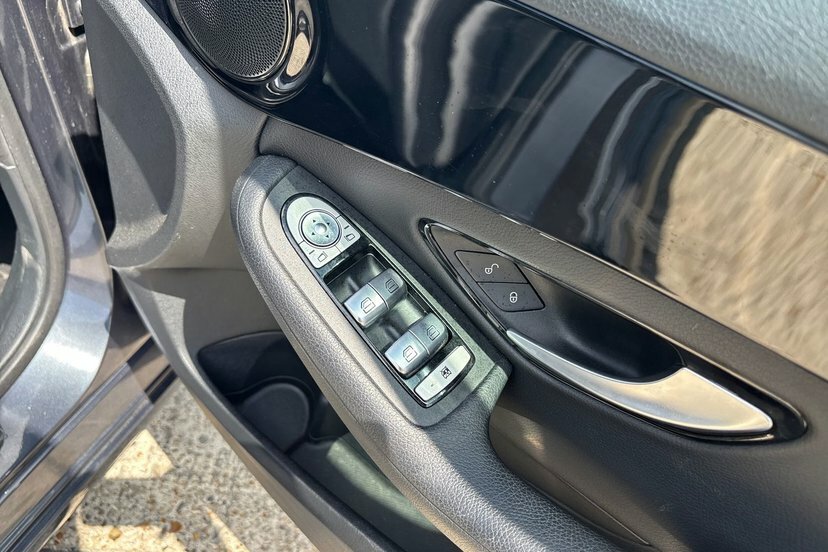 Mercedes-Benz C Class C250 D Sport Premium Silver #17