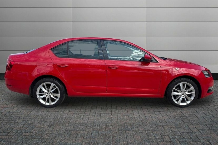 Skoda Octavia 1.4 Tsi Se L Hatchback 150 Ps Red #4
