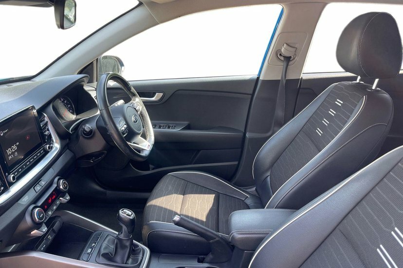 Kia Stonic 1.0 T-gdi Mhev Gt-line Suv Hybrid Manua Blue #4