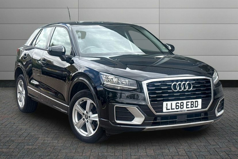 Audi Q2 1.0 Tfsi 30 Sport Suv 116 Ps Black
