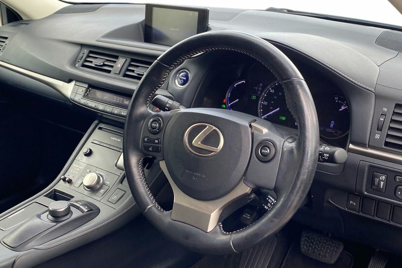 Lexus CT 1.8 200H Advance Plus Hatchback Hybrid White #5