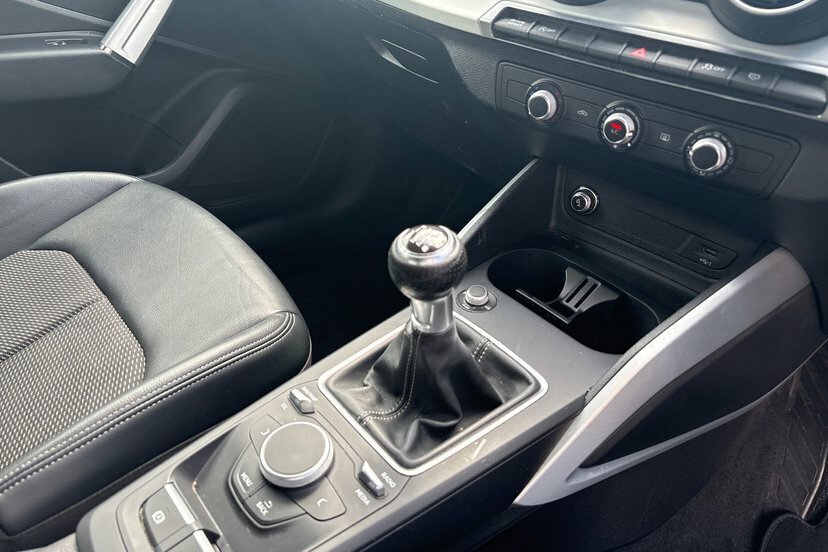 Audi Q2 Sport 35 Tfsi 150 Ps 6-Speed White #26