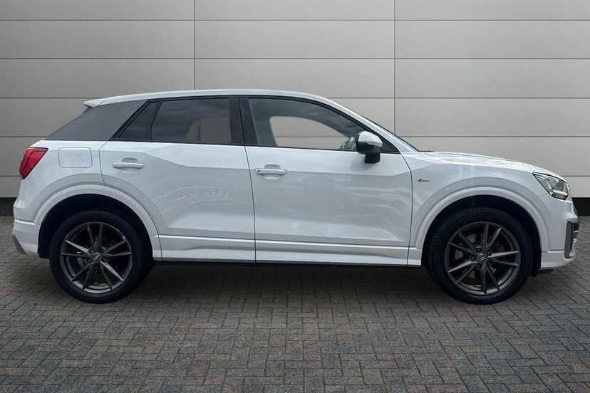 Audi Q2 2.0 Tfsi S Line Suv S Tronic Quattro 1 GU67OVE White #4