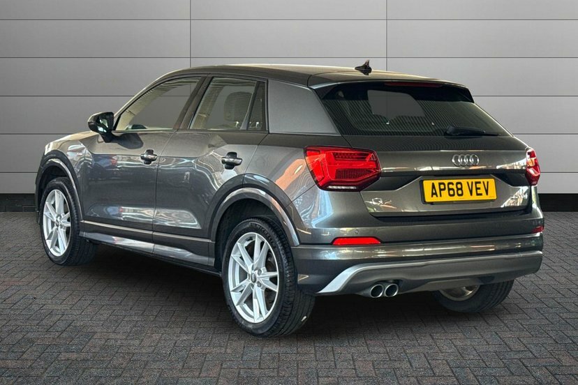 Audi Q2 1.5 Tfsi Cod 35 S Line Suv 150 Grey #3