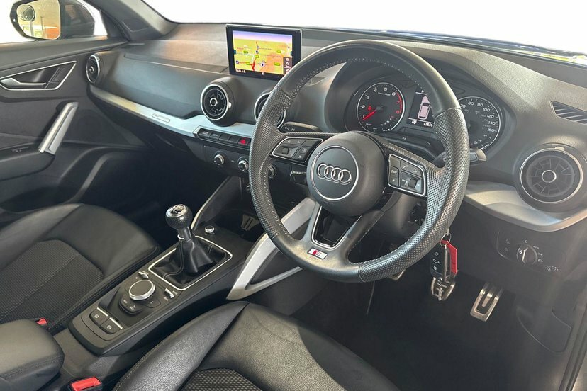Audi Q2 1.5 Tfsi Cod 35 S Line Suv 150 Grey #6