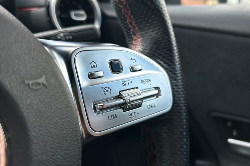 Mercedes-Benz A Class 1.3 A 180 Amg Line Executive 135 Bhp White #22