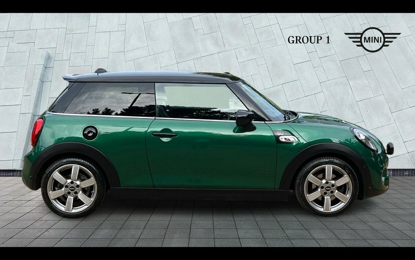 Mini Hatch 60 Years Edition LG69UBM Green #3
