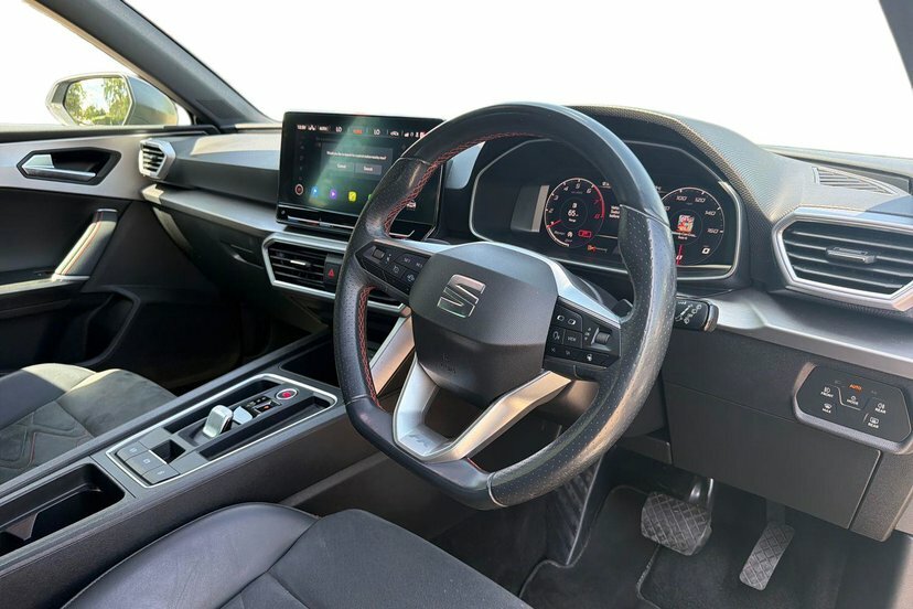 Seat Leon 1.5 Etsi Mhev Fr Sport Hatchback Hybrid Black #6