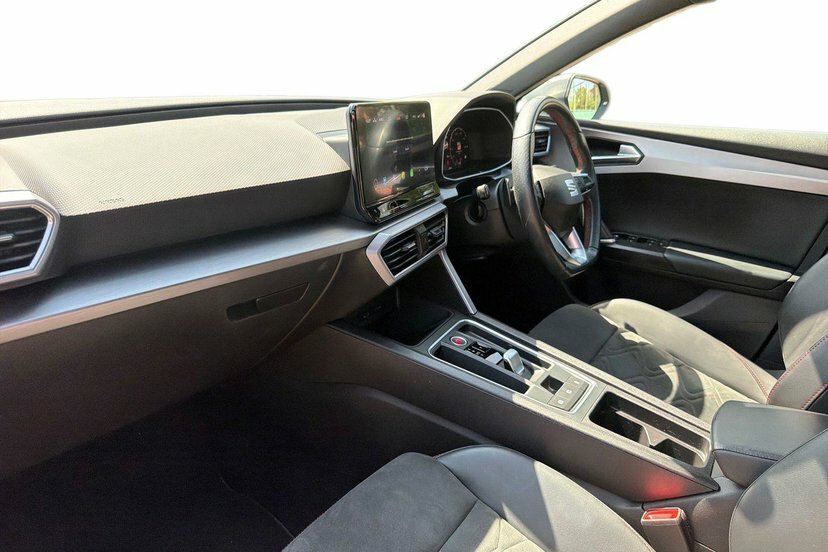 Seat Leon 1.5 Etsi Mhev Fr Sport Hatchback Hybrid Black #2