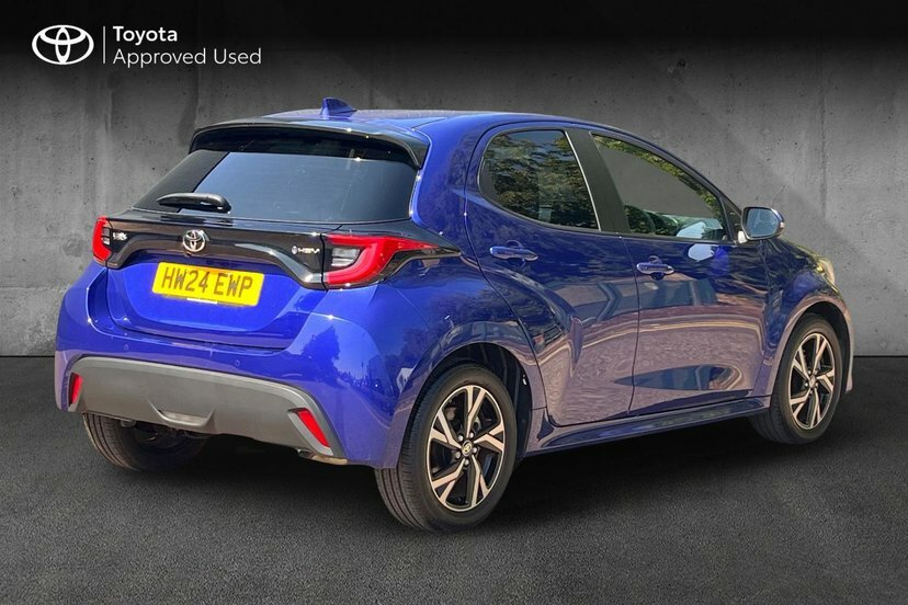 Toyota Yaris 1.5 Vvt-h Design Hatchback Hybrid E-cvt Blue