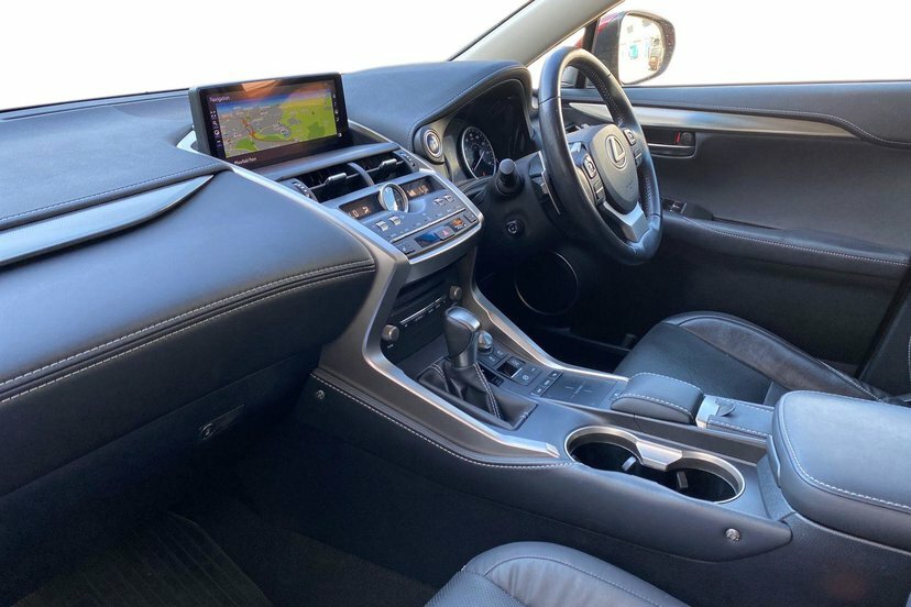 Lexus NX 2.5 300H Luxury Suv Hybrid E-cvt 4Wd 1 Red #2