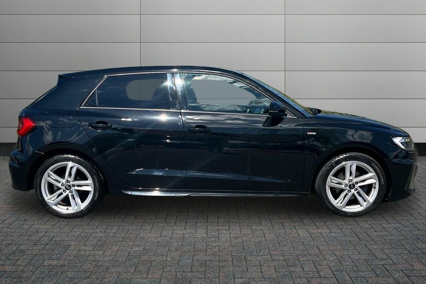 Audi A1 1.0 Tfsi 30 S Line Sportback S Tronic Black #4