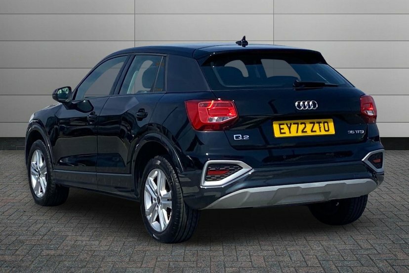Audi Q2 1.5 Tfsi Cod 35 Sport Suv S Tronic 150 EY72ZTO Black #3