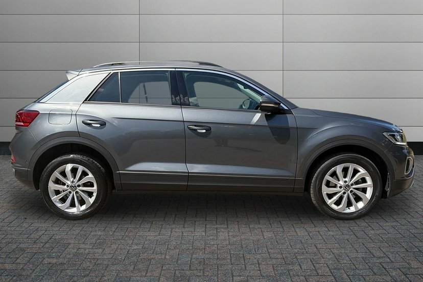 Volkswagen T-Roc 1.5 Tsi Life Suv Dsg 150 Ps Grey #4