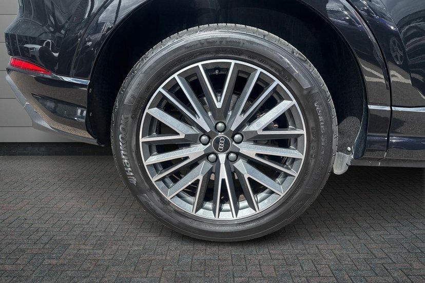 Audi Q3 1.4 Tfsie 45 S Line Suv Plug-in Hybrid Black #5