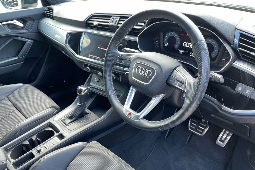 Audi Q3 1.5 Tfsi Cod 35 S Line Sportback S Tron Black #6