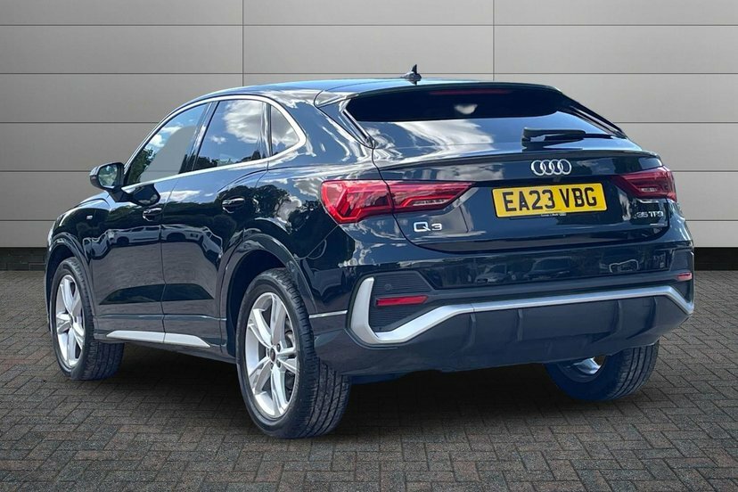 Audi Q3 1.5 Tfsi Cod 35 S Line Sportback S Tron Black #3