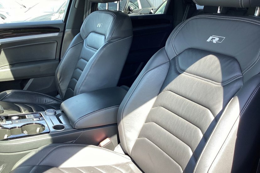 Volkswagen Touareg R-line Tech White #20
