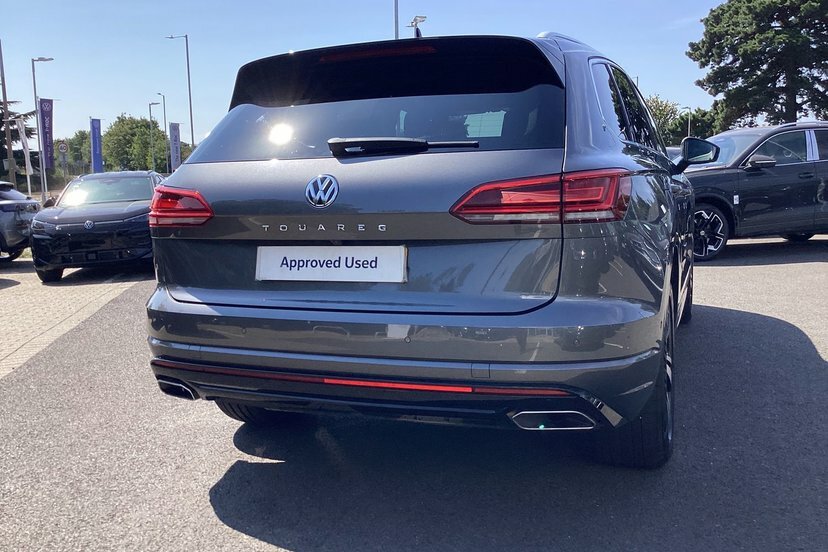 Volkswagen Touareg R-line Tech White #18