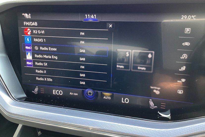 Volkswagen Touareg R-line Tech White #25