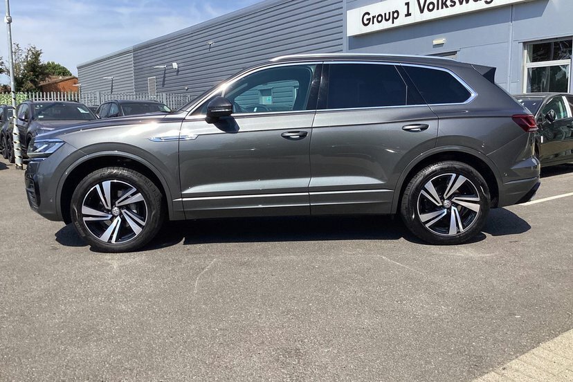 Volkswagen Touareg R-line Tech White #15