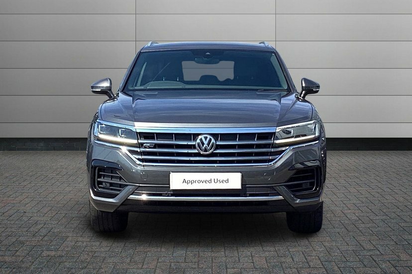 Volkswagen Touareg R-line Tech White #7