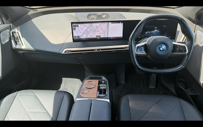 BMW iX 40 76.6Kwh M Sport Suv Xdrive 3 White #4
