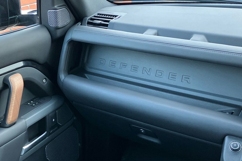 Land Rover Defender 90 Xs Edition Brown #31