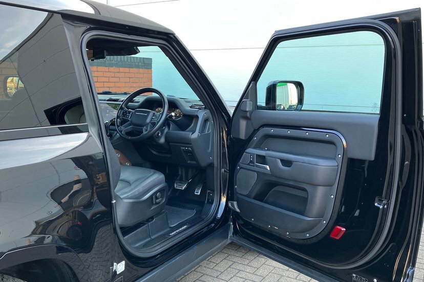 Land Rover Defender 90 Xs Edition Brown #22