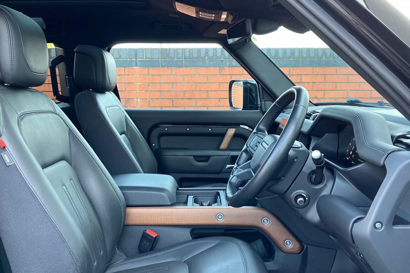 Land Rover Defender 90 Xs Edition Brown #26