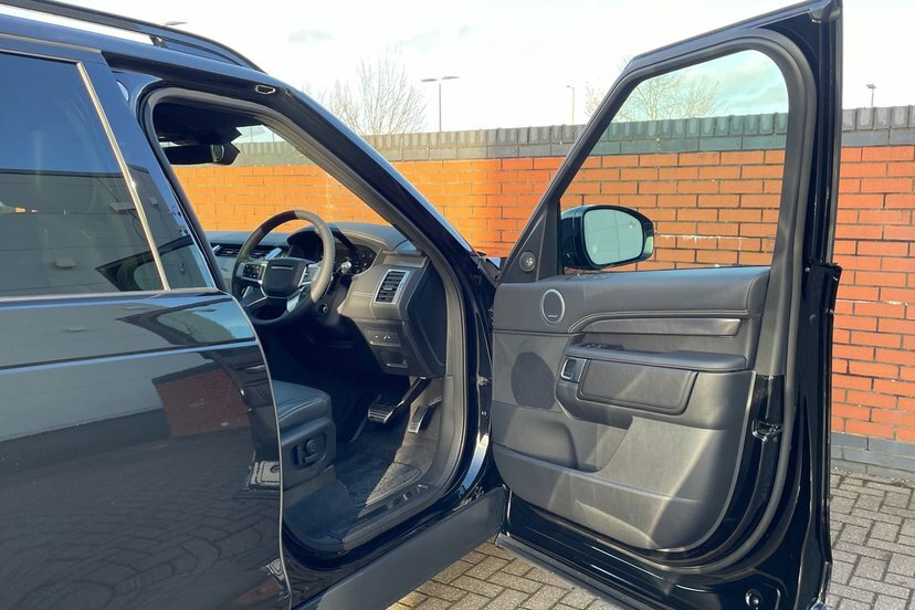 Land Rover Discovery 3.0 D350 Dynamic Se Station Wagon SV26OVO Black #37