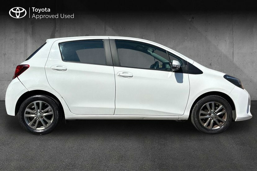 Toyota Yaris Vvt-i Excel Red #16