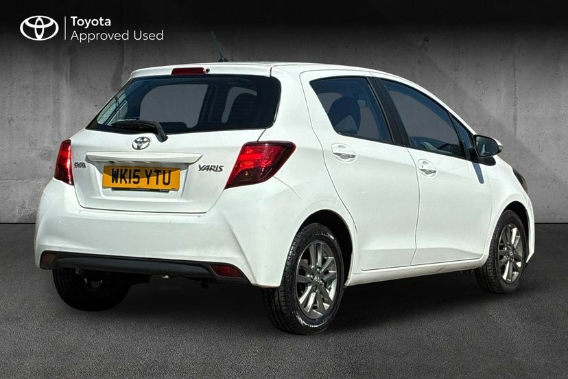 Toyota Yaris 1.33 Dual Vvt-i Icon Hatchback E White #2