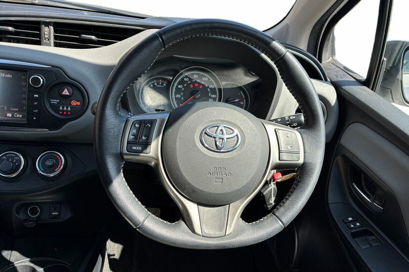 Toyota Yaris Vvt-i Excel Red #8