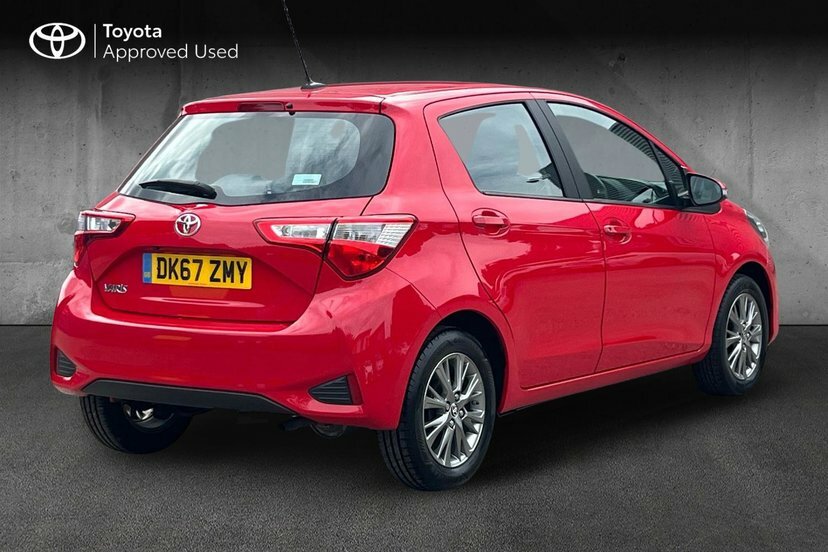 Toyota Yaris 1.0 Vvt-i Icon Hatchback 69 Ps Red #2